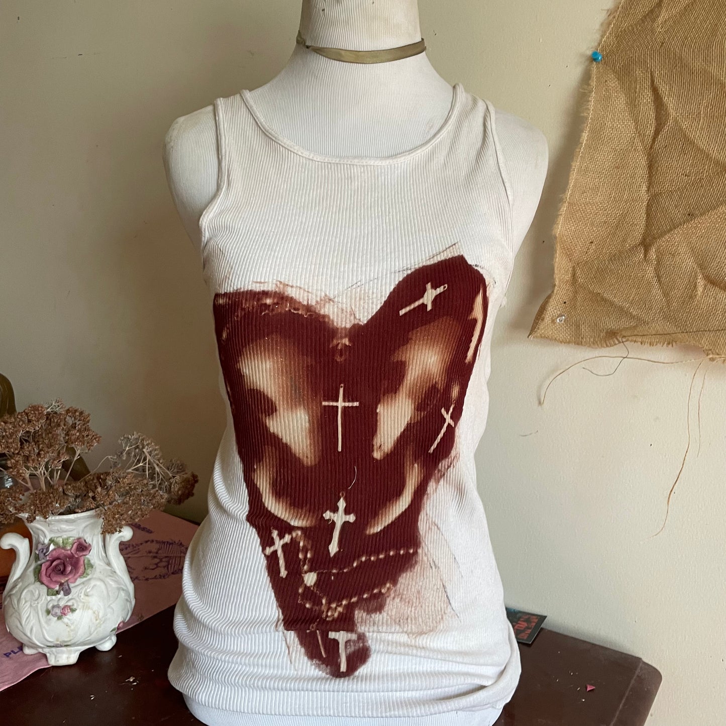 large brown skull tank