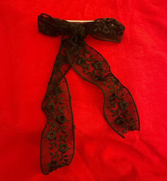 black bow hairclip