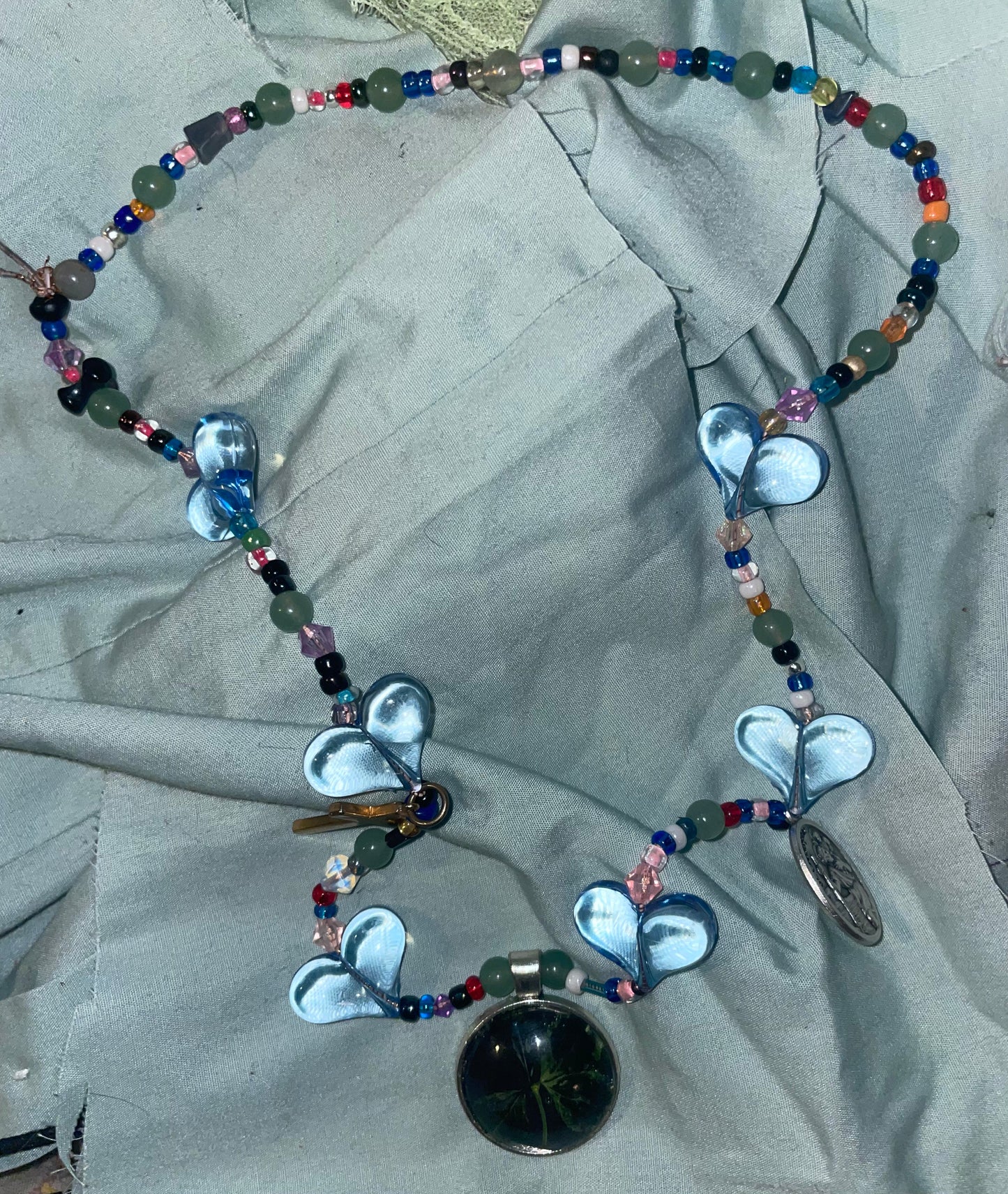 Black four leaf clover beaded necklace ☆*:.｡. o