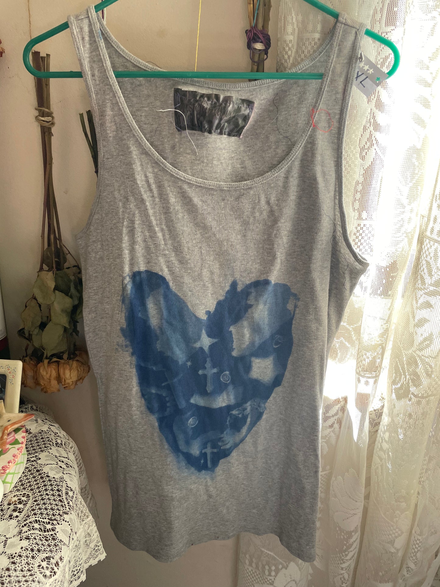 2xl Solar dyed tank