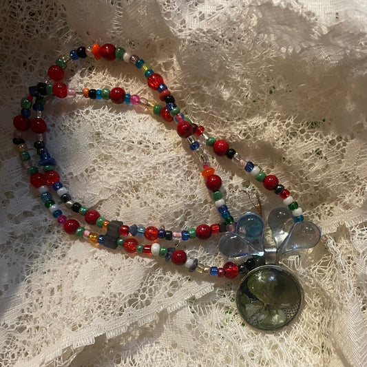 ⭑･ﾟﾟ･*:༅｡.｡༅:*ﾟ:*:✼✿ four leaf clover beaded necklace medium length